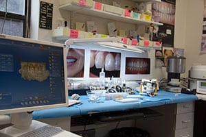 Dentistry in Roslyn Heights, New York 11577